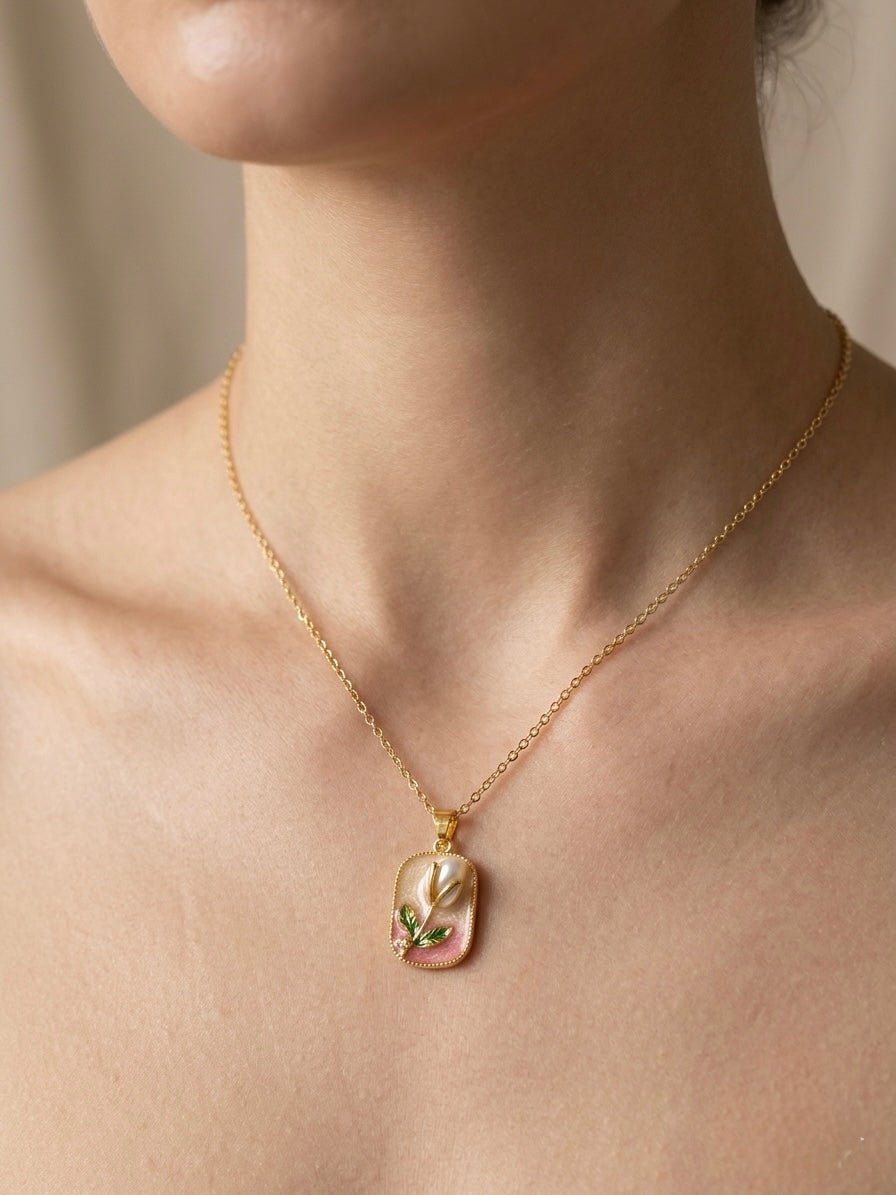 Minimal Stainless Steel Necklace - Cameo