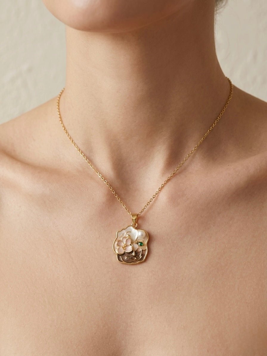 Minimal Stainless Steel Necklace - Cameo