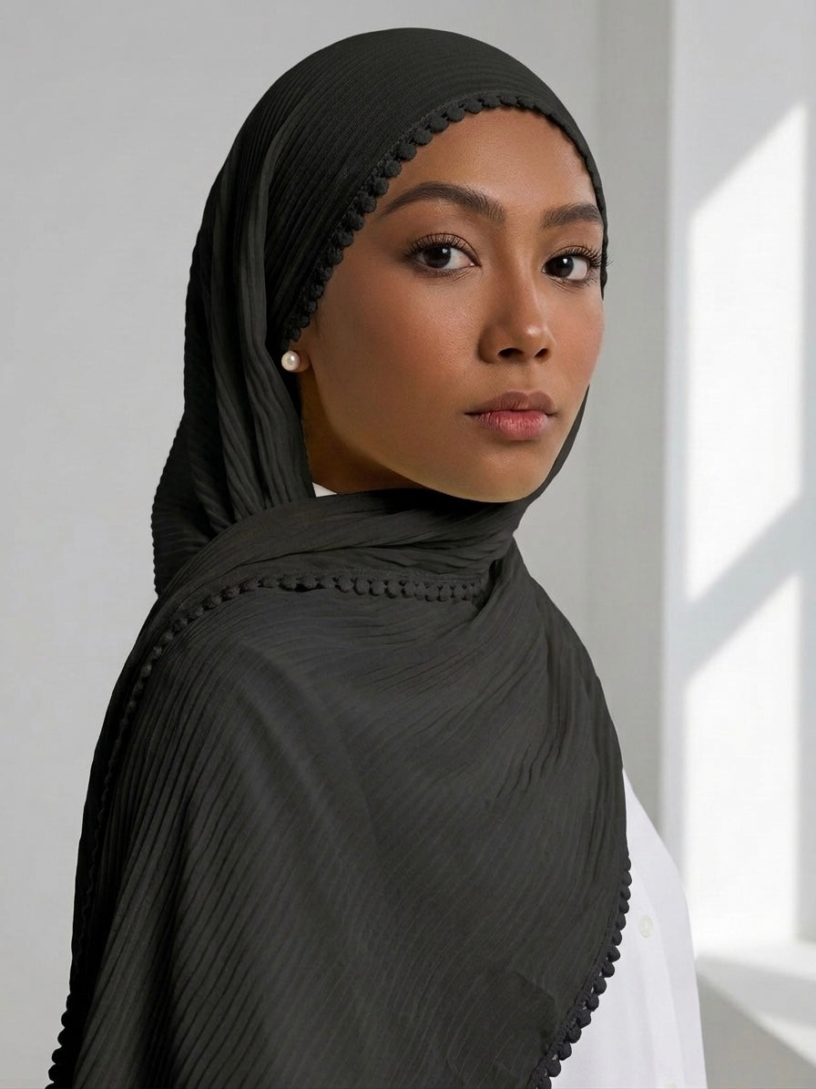Pleated Laced Hijab - Black
