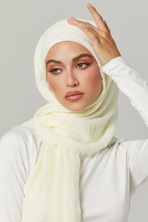 Crimps Hijab Off White - Cameo