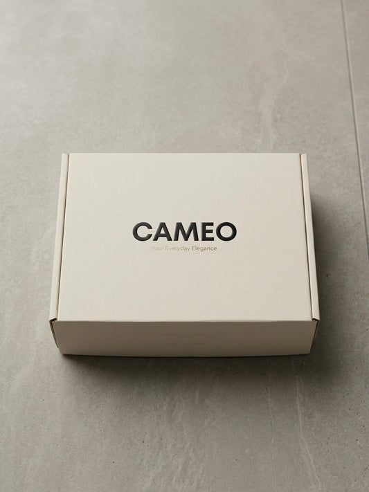 Empty Gift Box - Cameo