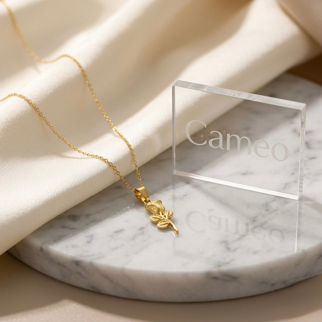 Minimal Stainless Steel Necklace - Cameo
