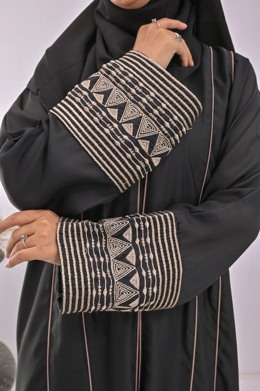 Nora Abaya - Cameo