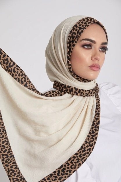 Pleated Lawn Hijab with Leopard Print Border - Cameo