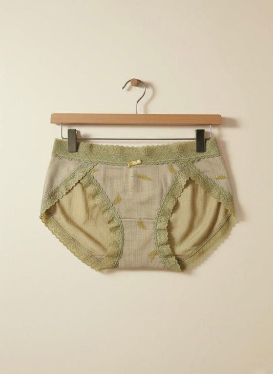 Self Embroided Rib Lace Panty - Free Size - Cameo