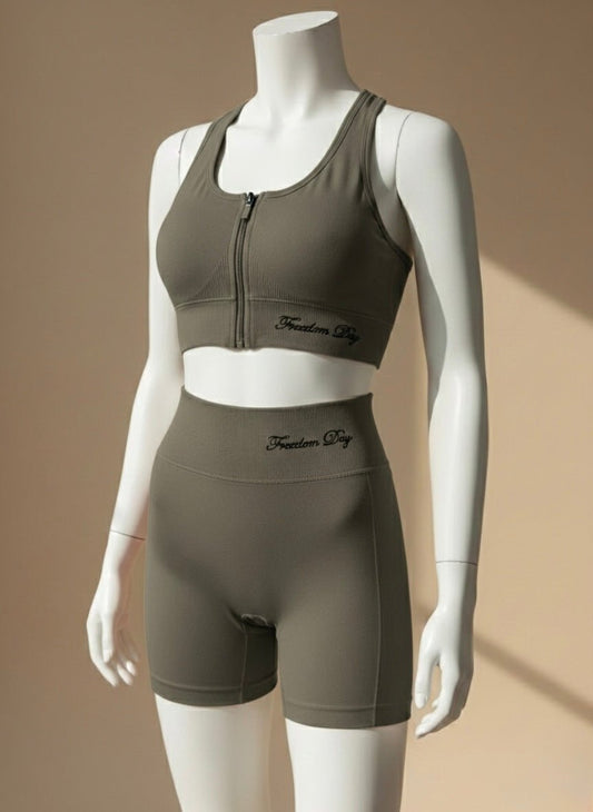 Women’s Front Zip Sports Bra & Shorts Set Quick - Dry, Chest Pad, No Steel Ring - Cameo